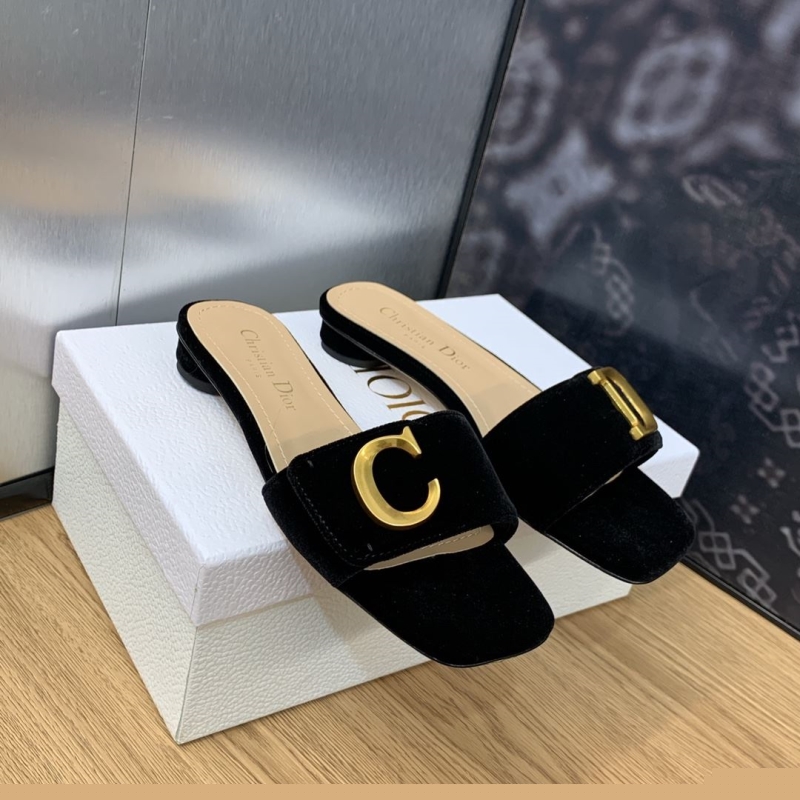 ch**an D*or slippers